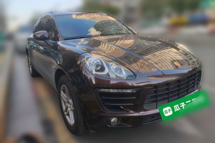 Used Porsche Macan 2017 Macan 2.0T Front Right 45 Deg