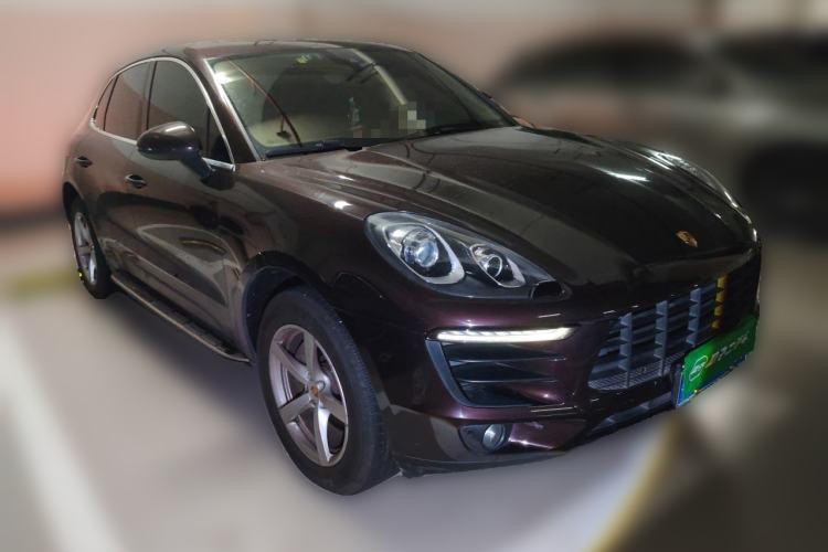Used Porsche Macan 2017 Macan 2.0T Front Right 45 Deg