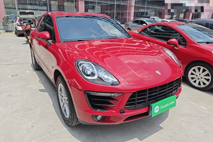 Used Porsche Macan 2017 Macan 2.0T Front Right 45 Deg