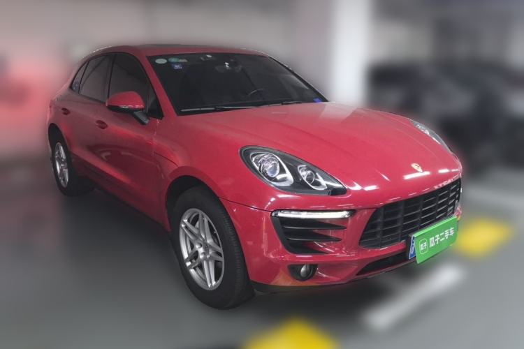 Used Porsche Macan 2017 Macan 2.0T Front Right 45 Deg