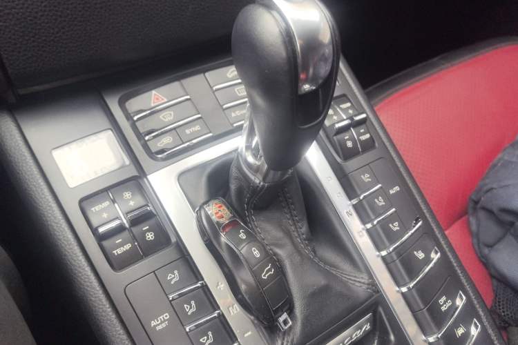Used Porsche Macan 2017 Macan 2.0T Gear Lever