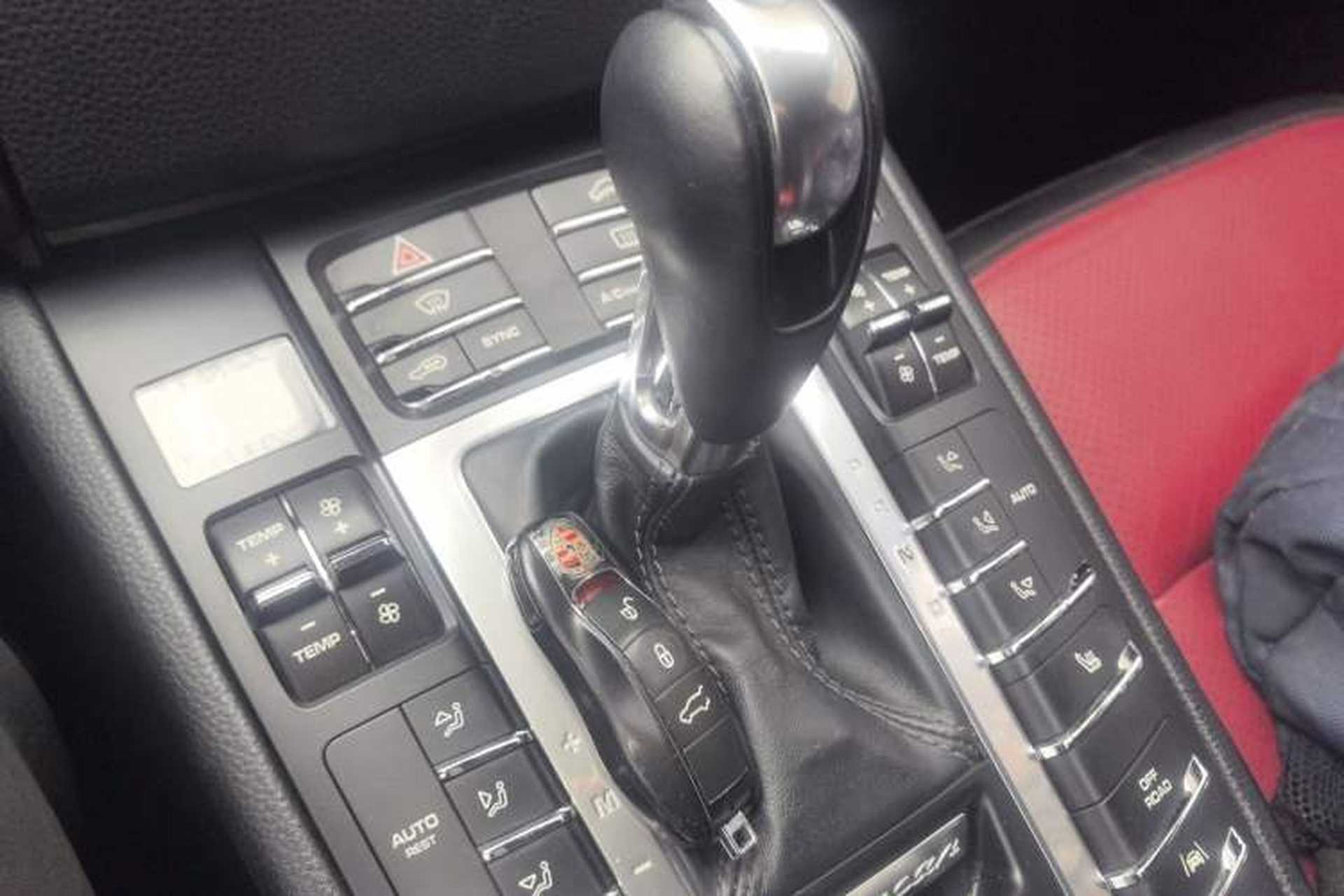 Used Porsche Macan 2017 Macan 2.0T Gear Lever