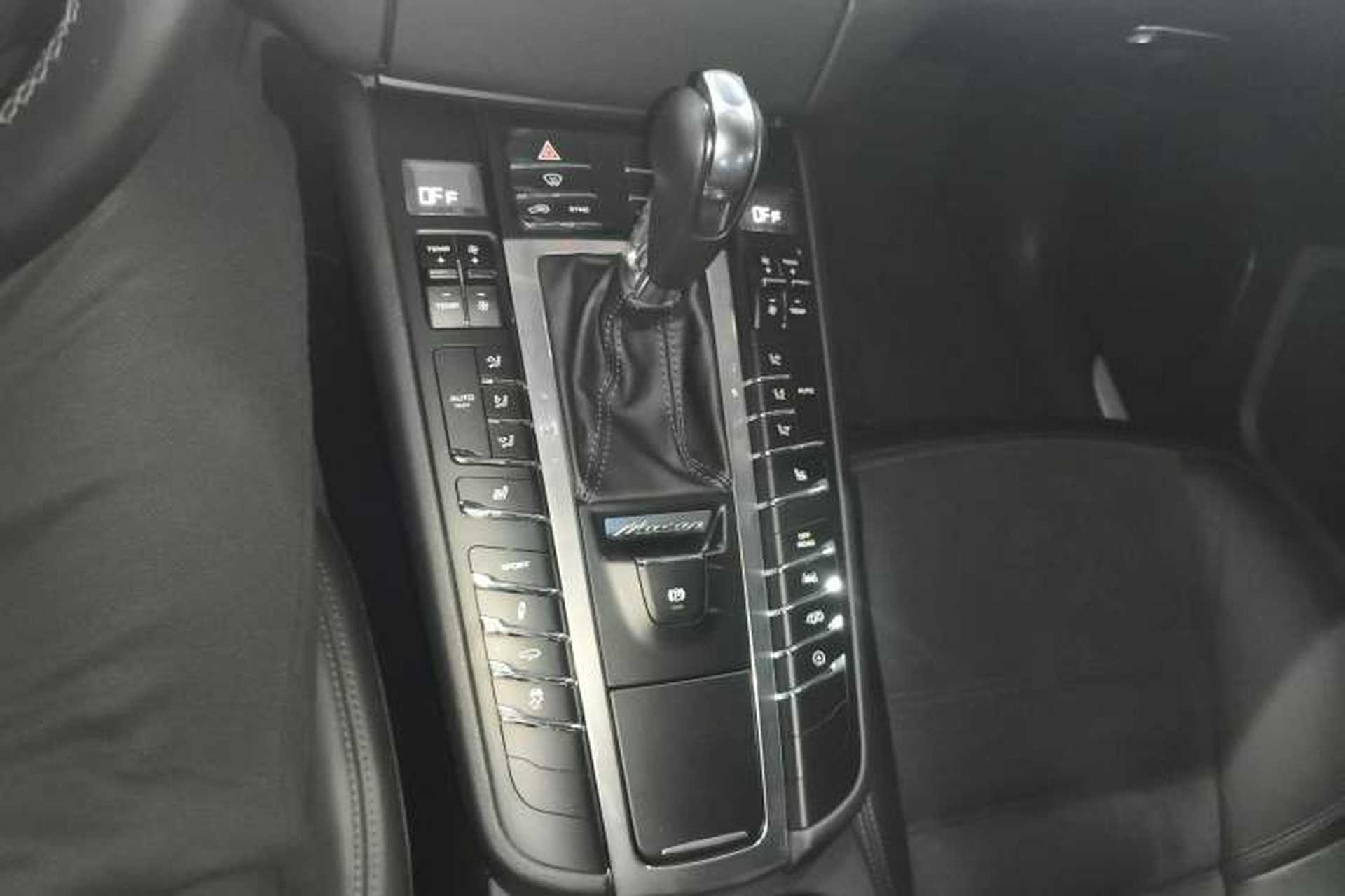 Used Porsche Macan 2017 Macan GTS 3.0T Gear Lever