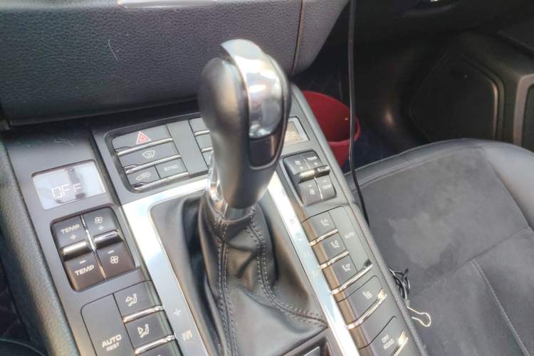 Used Porsche Macan 2017 Macan 2.0T Gear Lever