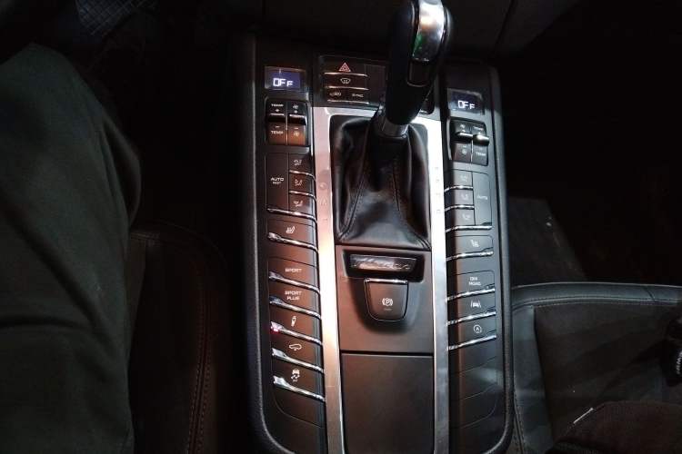 Used Porsche Macan 2017 Macan S 3.0T Gear Lever