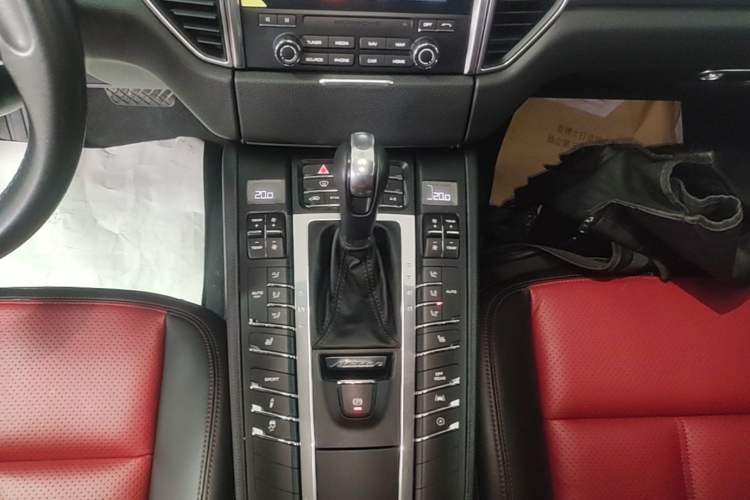 Used Porsche Macan 2017 Macan 2.0T Gear Lever