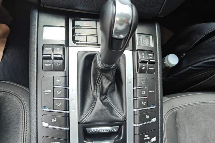 Used Porsche Macan 2017 Macan 2.0T Gear Lever