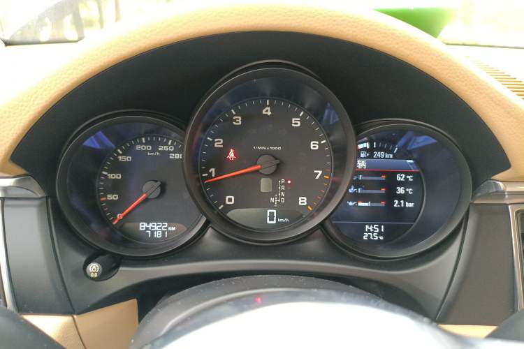 Used Porsche Macan 2017 Macan 2.0T Instrument Cluster