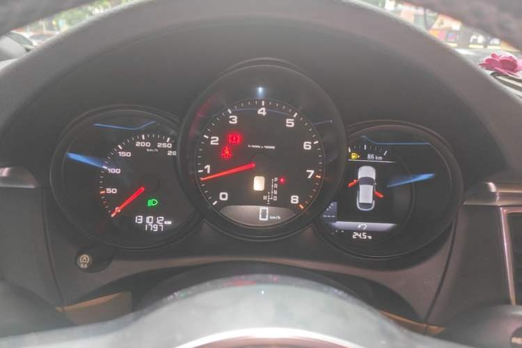 Used Porsche Macan 2017 Macan 2.0T Instrument Cluster