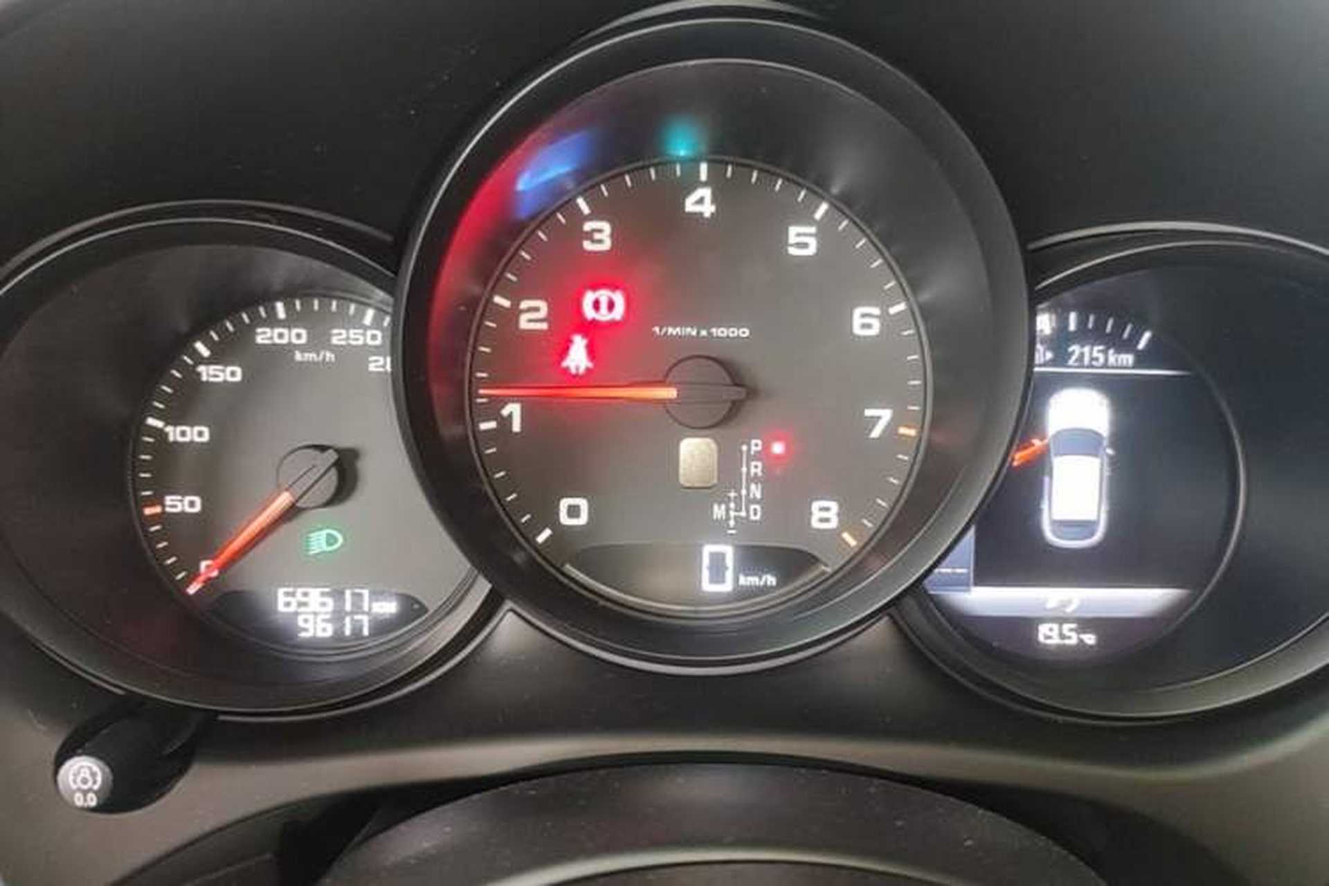 Used Porsche Macan 2017 Macan 2.0T Instrument Cluster
