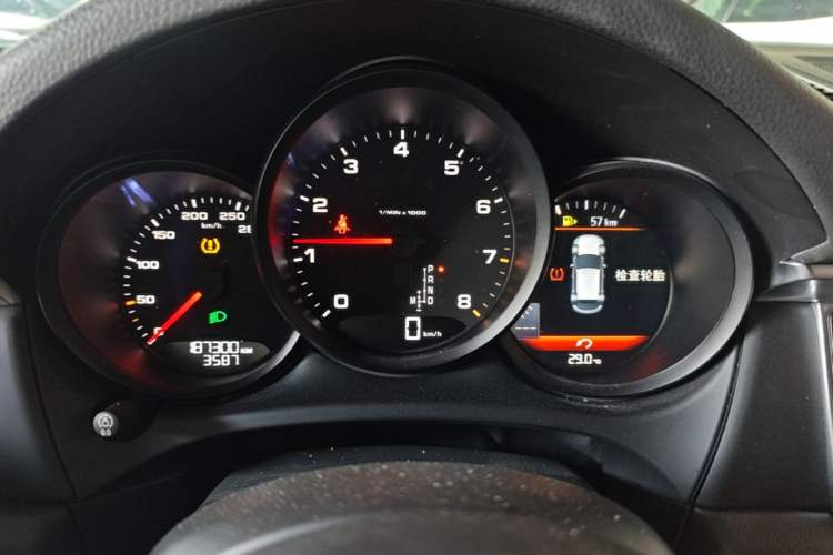 Used Porsche Macan 2017 Macan 2.0T Instrument Cluster