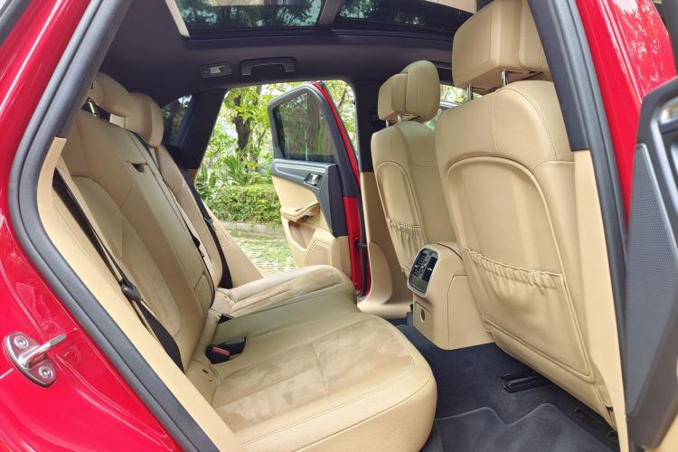Used Porsche Macan 2017 Macan 2.0T Interior 1