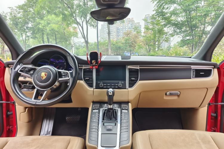 Used Porsche Macan 2017 Macan 2.0T Interior 3