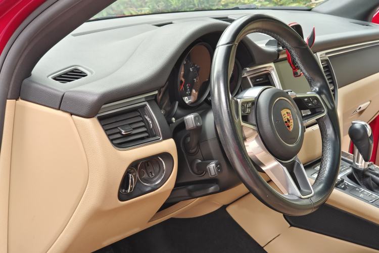 Used Porsche Macan 2017 Macan 2.0T Interior 7