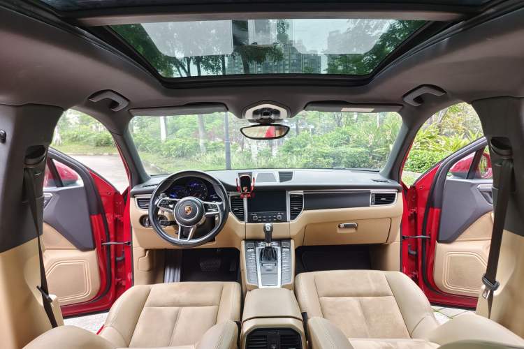 Used Porsche Macan 2017 Macan 2.0T Interior 8