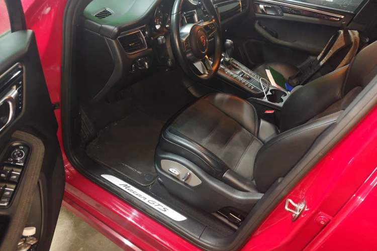 Used Porsche Macan 2017 Macan GTS 3.0T Left Front Seat