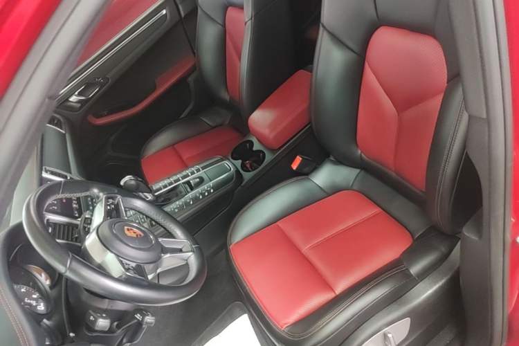 Used Porsche Macan 2017 Macan 2.0T Left Front Seat