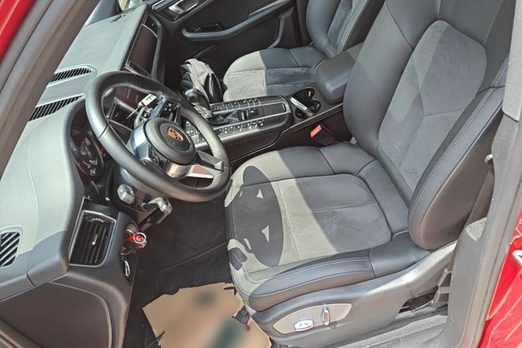 Used Porsche Macan 2017 Macan 2.0T Left Front Seat