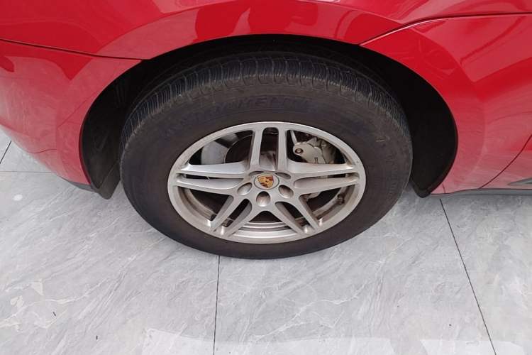 Used Porsche Macan 2017 Macan S 3.0T Left Front Wheel Hub