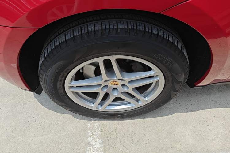 Used Porsche Macan 2017 Macan 2.0T Left Front Wheel Hub
