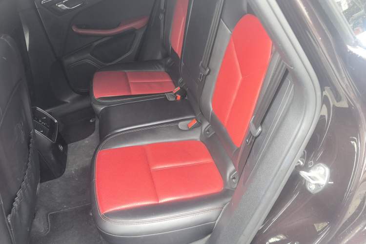 Used Porsche Macan 2017 Macan 2.0T Left Rear Seat