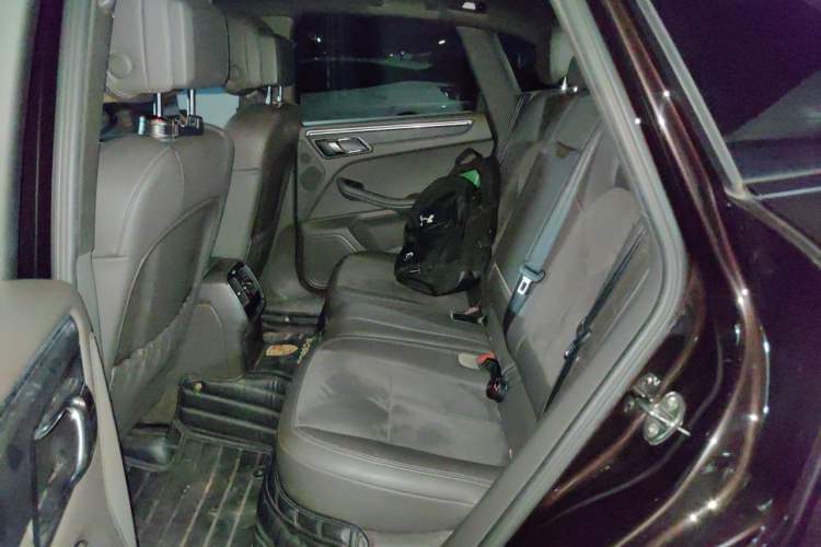 Used Porsche Macan 2017 Macan 2.0T Left Rear Seat