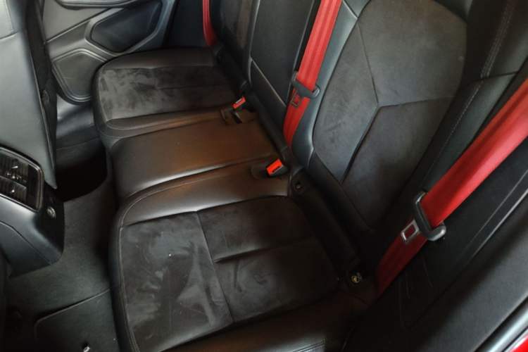 Used Porsche Macan 2017 Macan 2.0T Left Rear Seat
