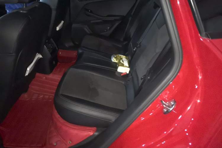 Used Porsche Macan 2017 Macan 2.0T Left Rear Seat