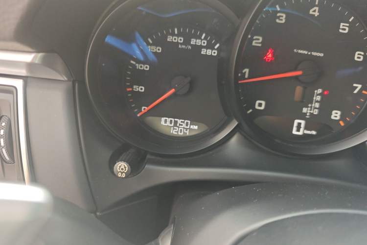 Used Porsche Macan 2017 Macan 2.0T Odometer Close Up