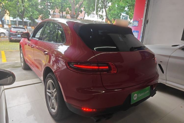 Used Porsche Macan 2017 Macan 2.0T Rear Left 45 Deg
