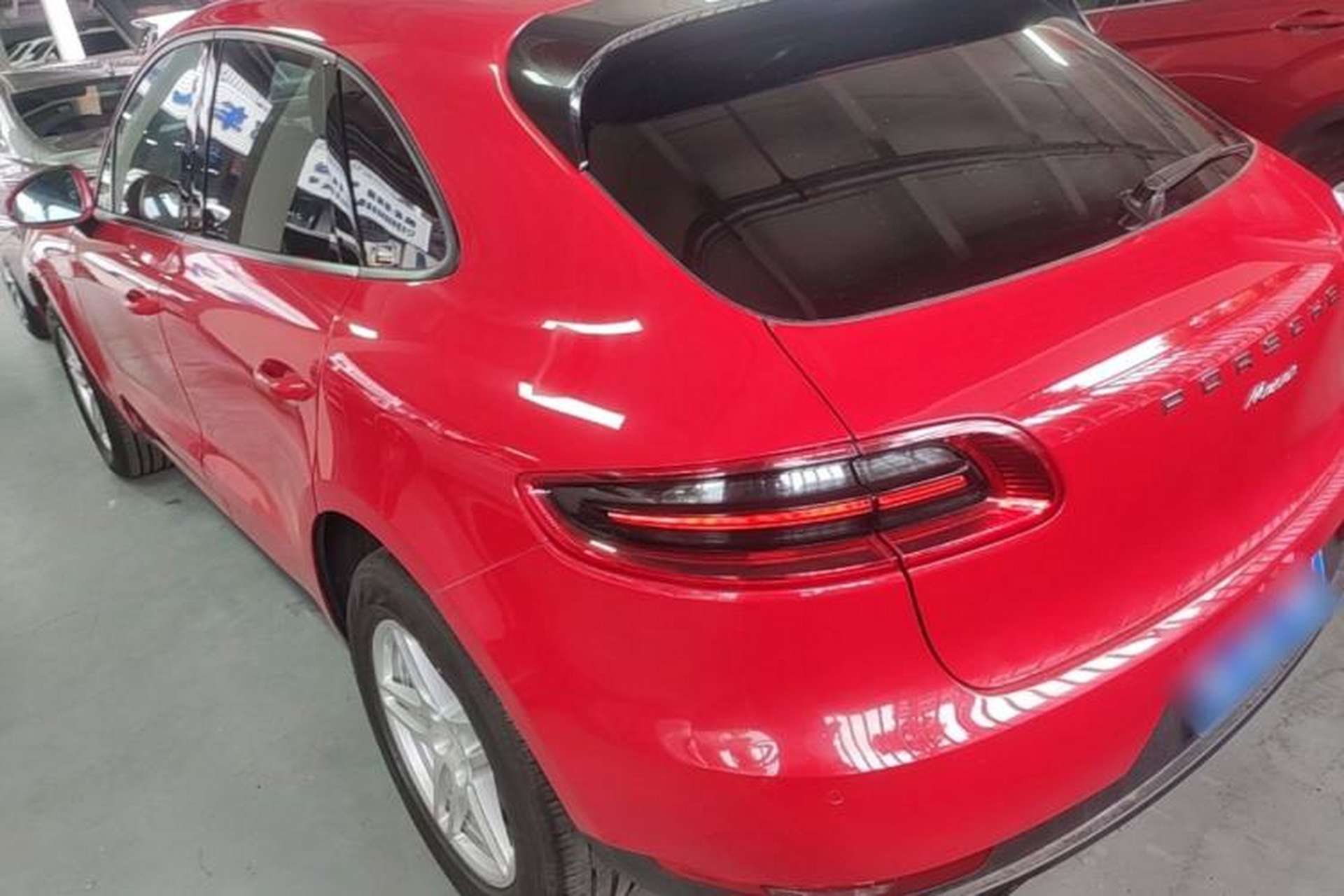 Used Porsche Macan 2017 Macan 2.0T Rear Left 45 Deg