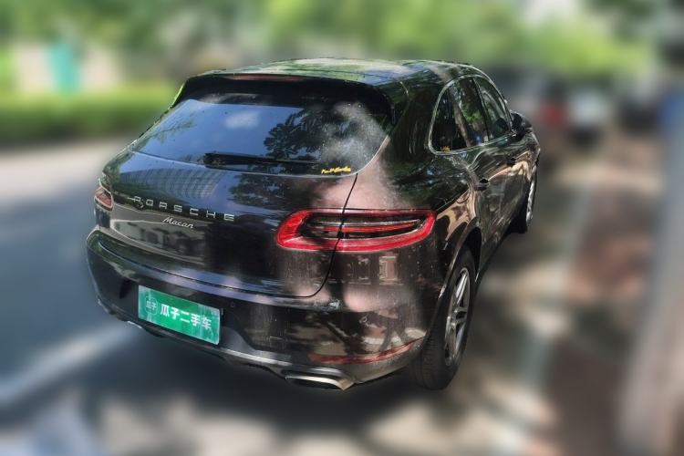 Used Porsche Macan 2017 Macan 2.0T Rear Right 45 Deg