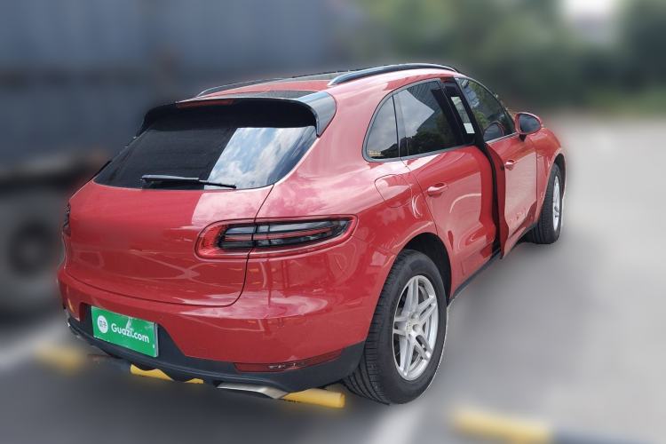 Used Porsche Macan 2017 Macan 2.0T Rear Right 45 Deg
