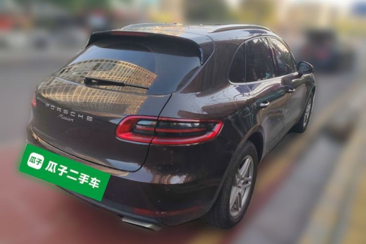 Used Porsche Macan 2017 Macan 2.0T Rear Right 45 Deg