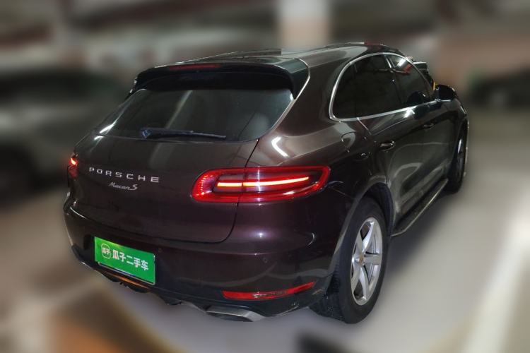 Used Porsche Macan 2017 Macan 2.0T Rear Right 45 Deg