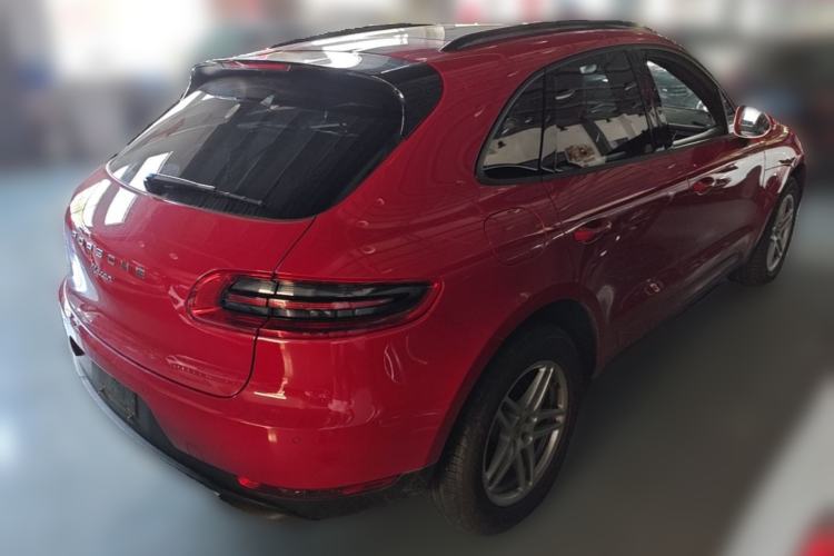 Used Porsche Macan 2017 Macan 2.0T Rear Right 45 Deg