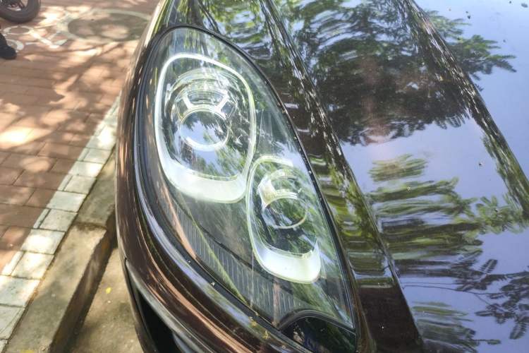 Used Porsche Macan 2017 Macan 2.0T Right Front Headlight