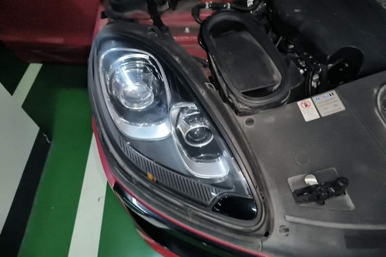 Used Porsche Macan 2017 Macan 2.0T Right Front Headlight