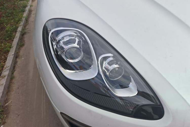 Used Porsche Macan 2017 Macan 2.0T Right Front Headlight