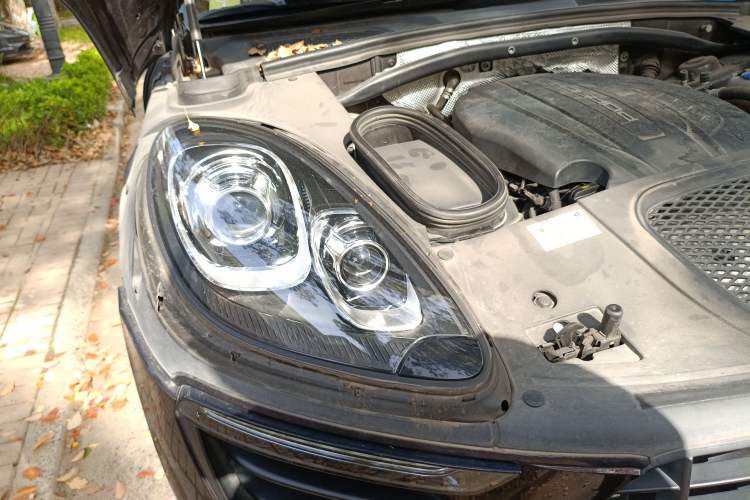 Used Porsche Macan 2017 Macan 2.0T Right Front Headlight