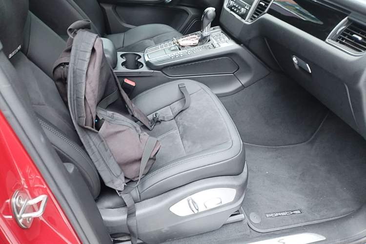 Used Porsche Macan 2017 Macan S 3.0T Right Front Seat