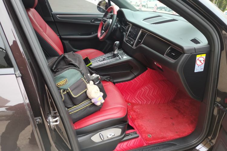 Used Porsche Macan 2017 Macan 2.0T Right Front Seat