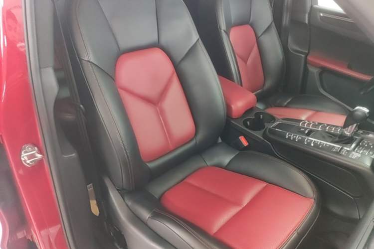 Used Porsche Macan 2017 Macan 2.0T Right Front Seat