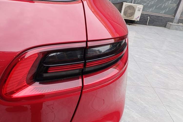 Used Porsche Macan 2017 Macan S 3.0T Right Rear Taillight