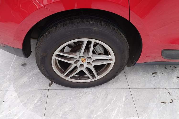 Used Porsche Macan 2017 Macan S 3.0T Right Rear Wheel Hub