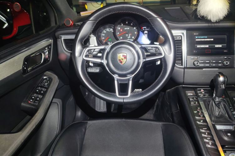 Used Porsche Macan 2017 Macan GTS 3.0T Steering Wheel