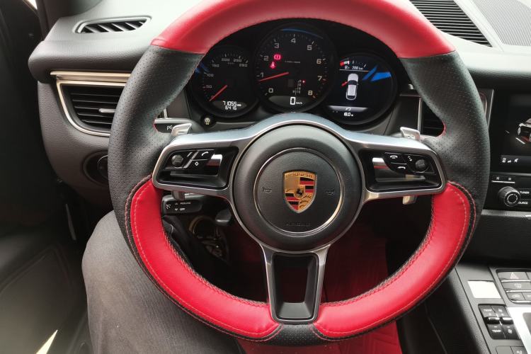 Used Porsche Macan 2017 Macan 2.0T Steering Wheel
