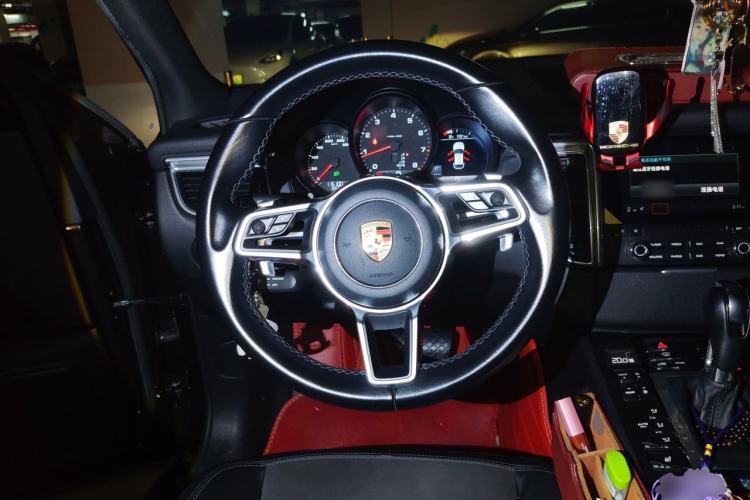 Used Porsche Macan 2017 Macan 2.0T Steering Wheel