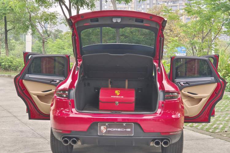 Used Porsche Macan 2017 Macan 2.0T Trunk