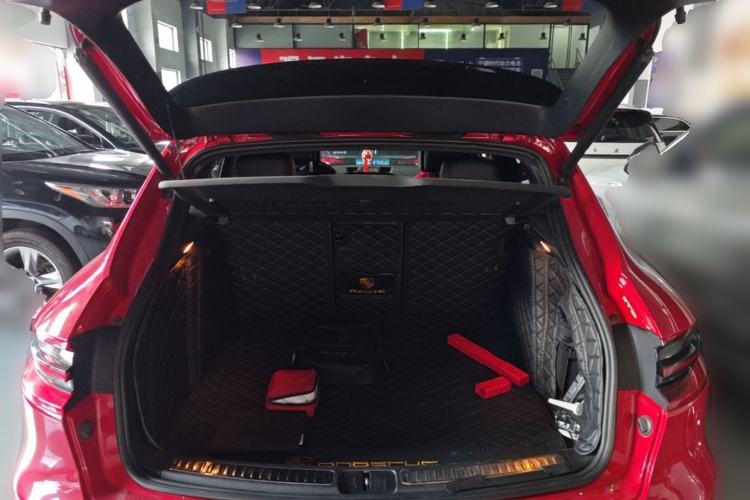 Used Porsche Macan 2017 Macan 2.0T Trunk